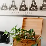 Apartment House Of Happy With Terrace