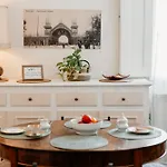 House Of Happy With Terrace *
