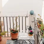 Apartment House Of Happy With Terrace