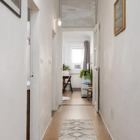 House Of Happy With Terrace *