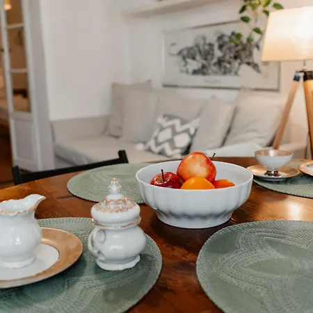 House Of Happy With Terrace Florencie