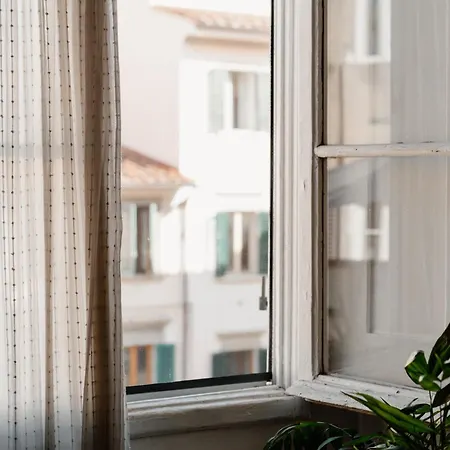 House Of Happy With Terrace Apartmán