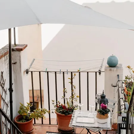 House Of Happy With Terrace Apartmán *