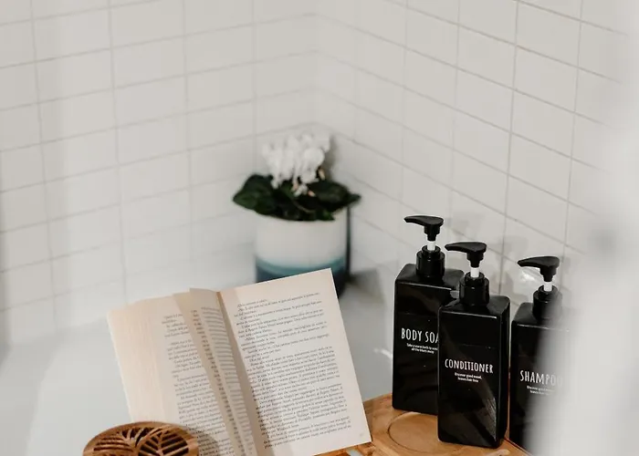 House Of Happy With Terrace